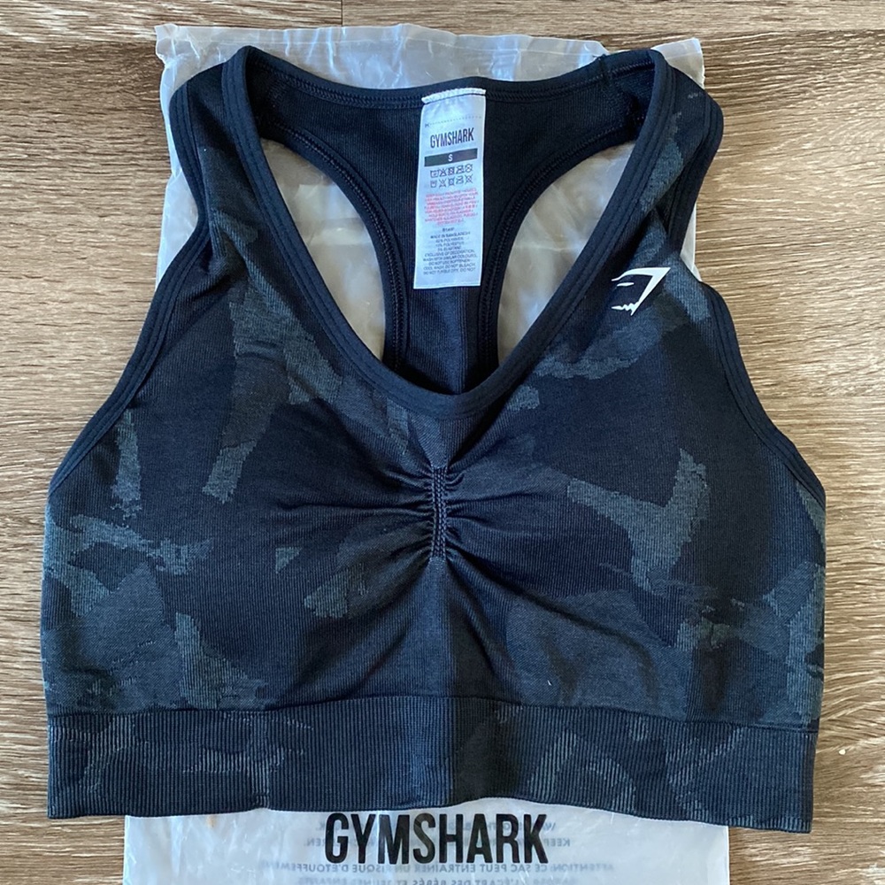 New, Gymshark Adapt Camo Savanna Seamless Sports Bra in Black